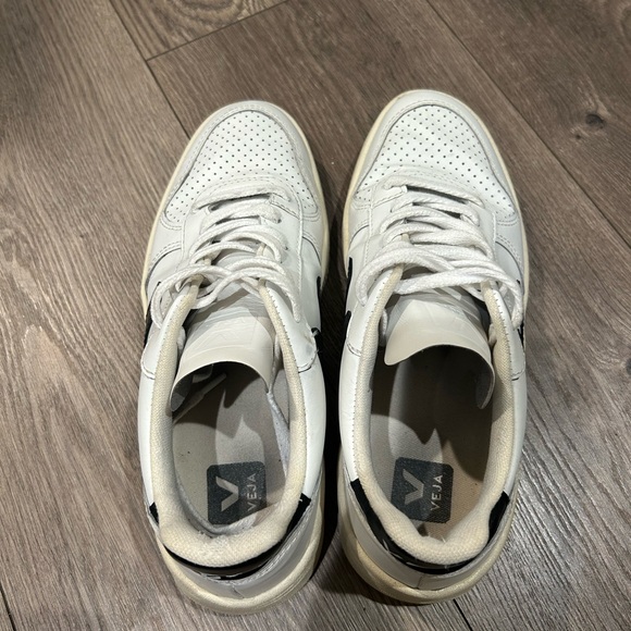 Veja White and Black Sneakers - Picture 5 of 7